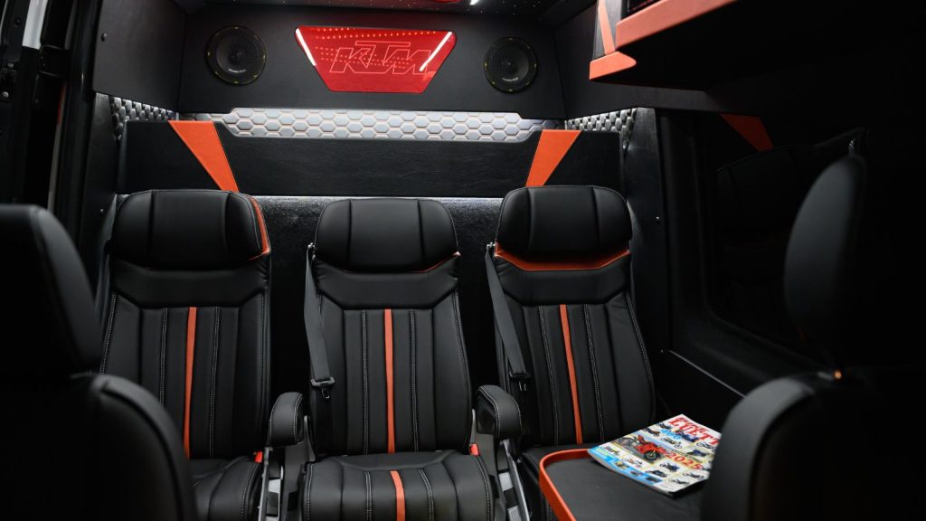 kaverit mahtuu mukaan